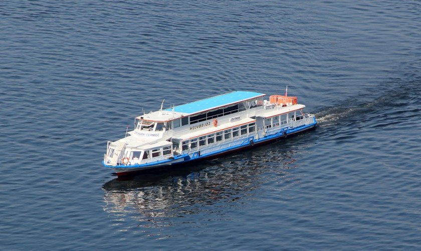 Речной теплоход