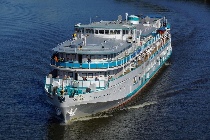 Русь великая теплоход