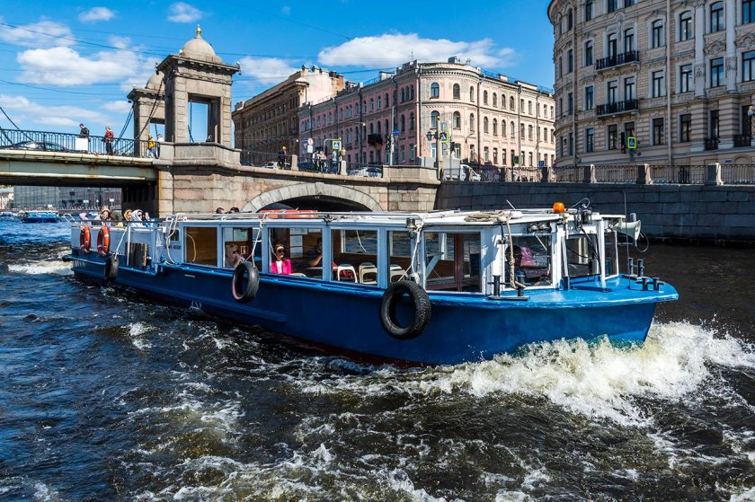 Буксир с баржей