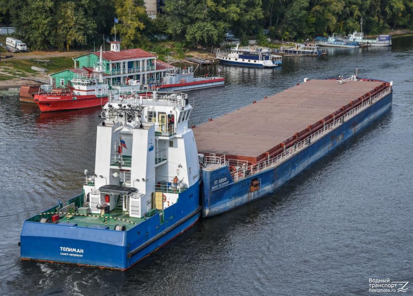 Баржа и толкач