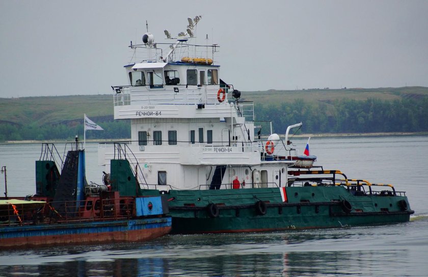 Речные буксиры и толкачи