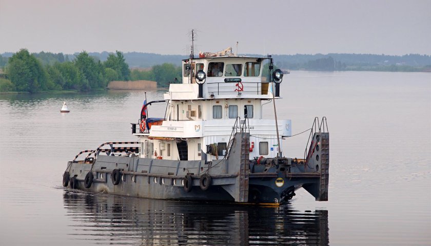 Понтон самоходный толкач ПСТ-1