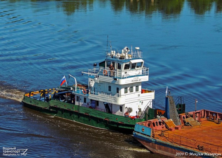Теплоход буксир-толкач