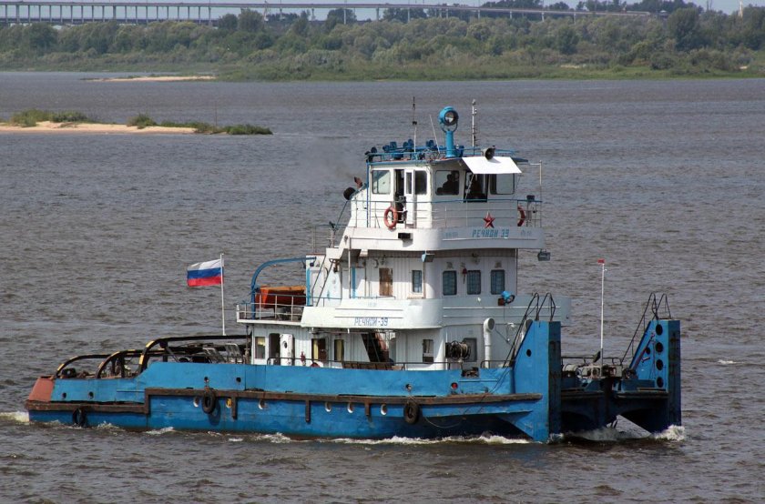 Речные буксиры и толкачи