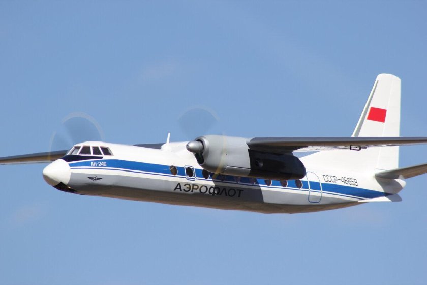 Самолет АН 24