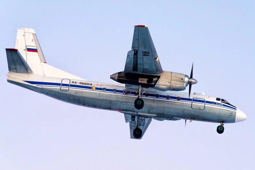 Самолет АН 24