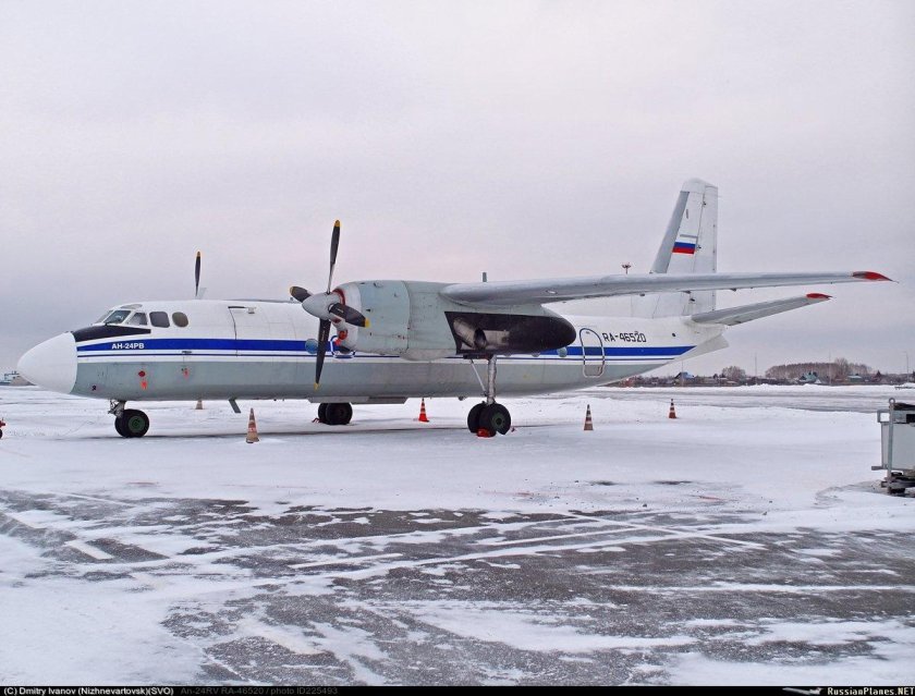 Самолет АН 24