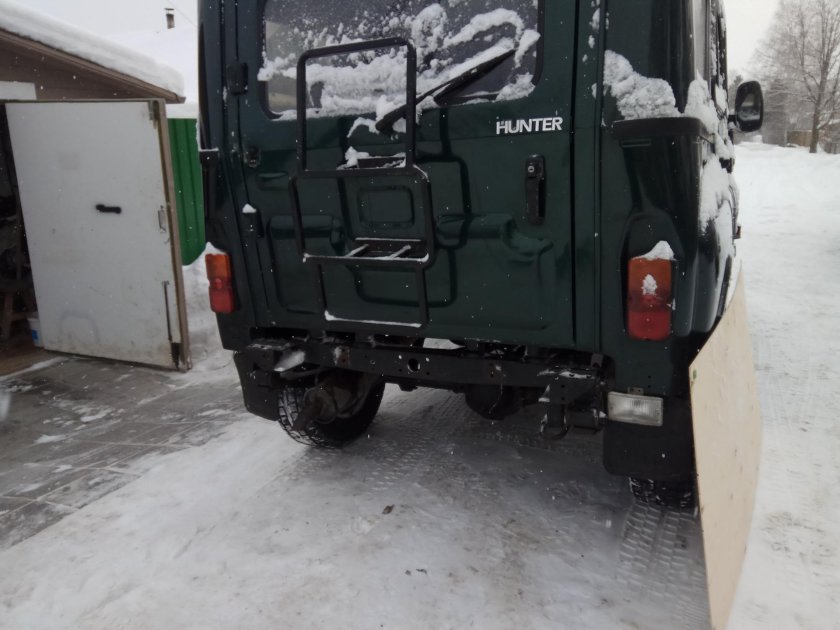 УАЗ Хантер без заднего бампера