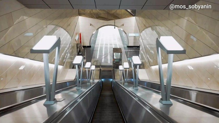 Селигерская метро эскалатор