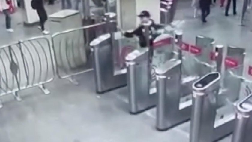 Турникет метро 2000