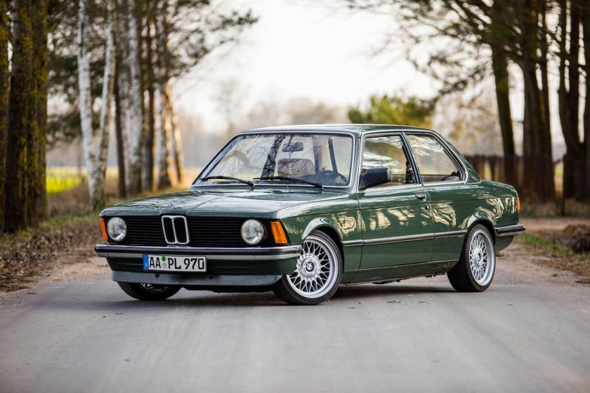 BMW e21 318i
