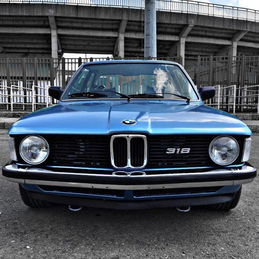 BMW 318 e21