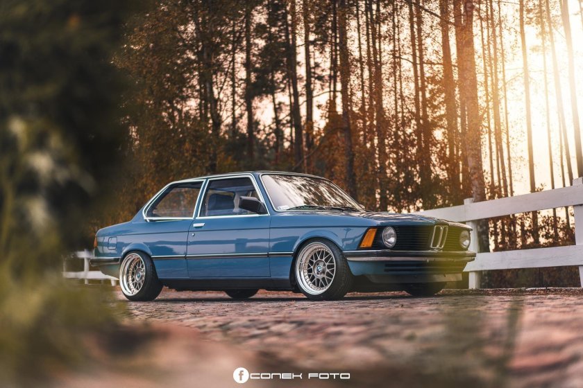 BMW e21
