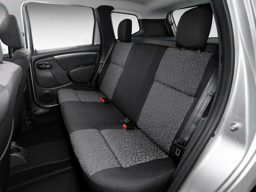 Рено Дастер салон задний ряд