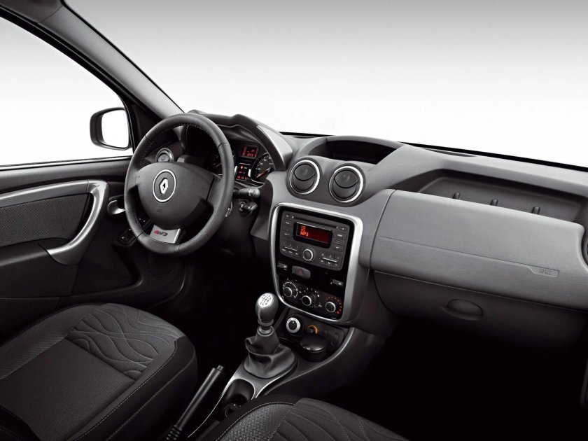 Duster 2013 салон