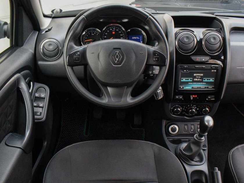 Рено Дастер 2016 салон