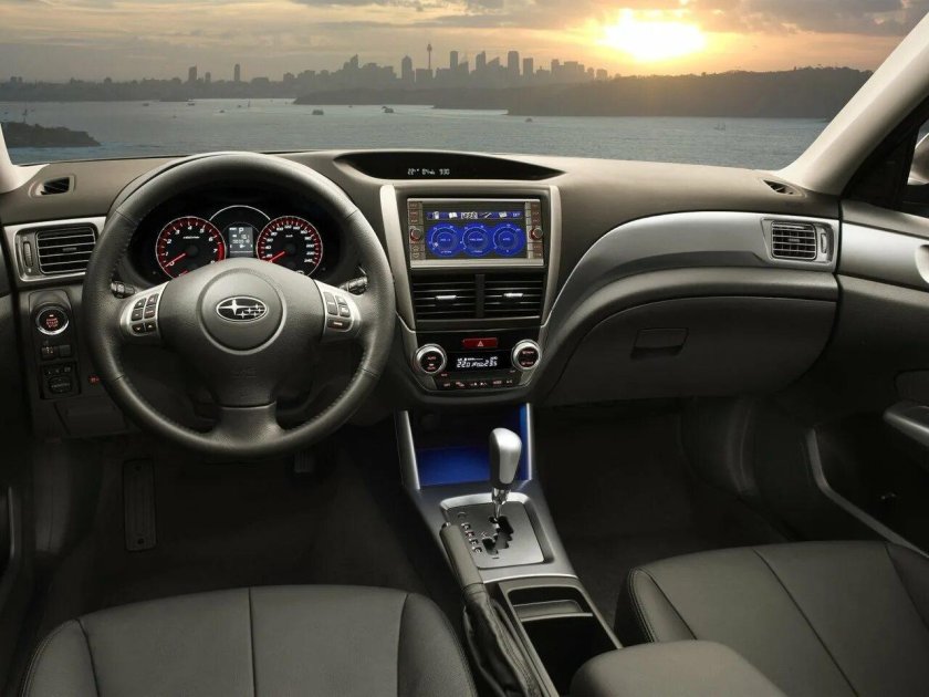 Subaru Forester 2011 салон
