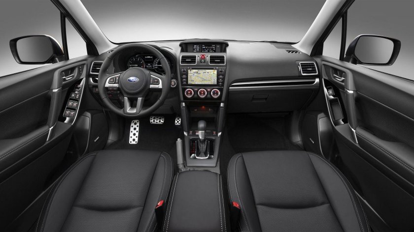 Субару Форестер 2017 салон