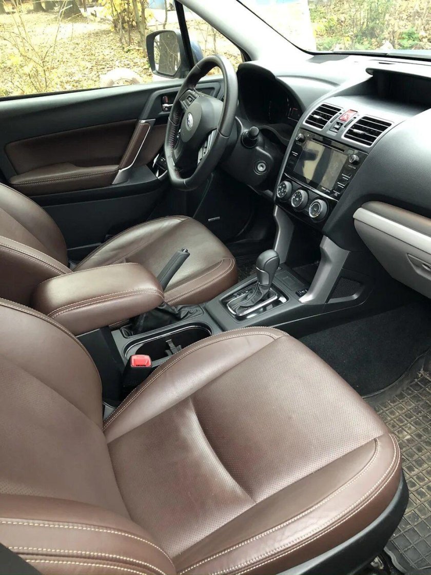 Subaru Forester 2 салон