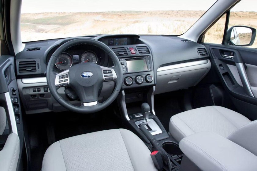 Subaru Forester 2013 салон