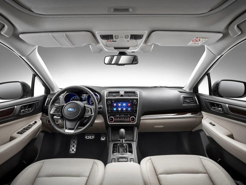 Субару Аутбек 2018