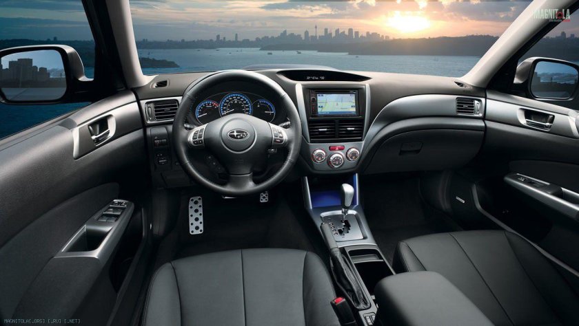 Subaru Forester 2010 салон