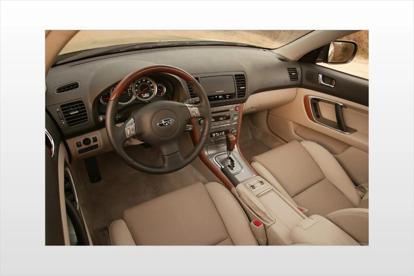 Субару Аутбек 2005 салон