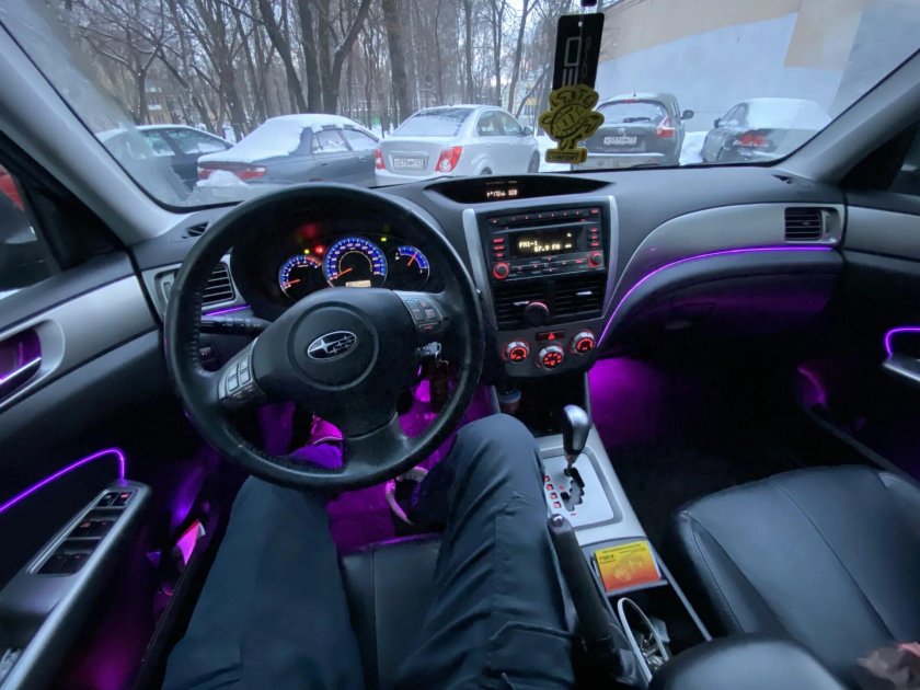 Подсветка салона Субару Форестер