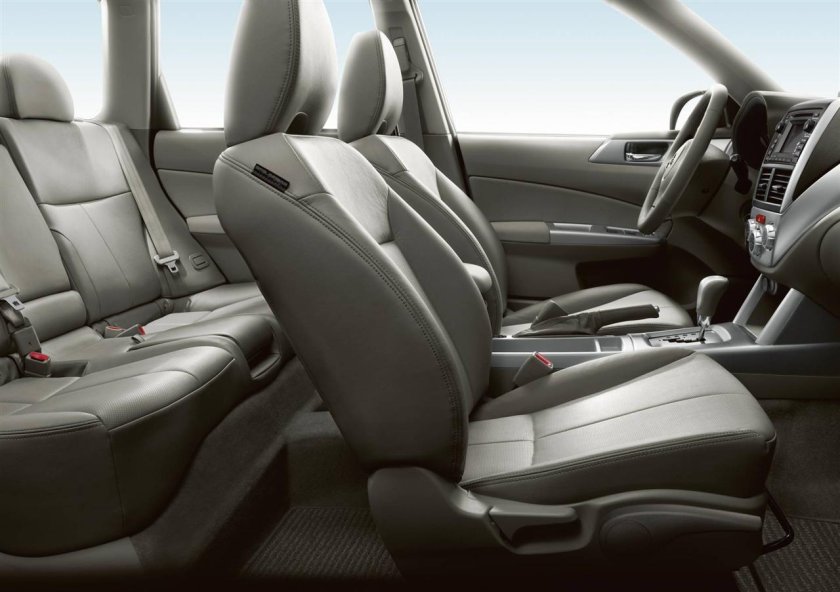 Subaru Forester 2012 салон