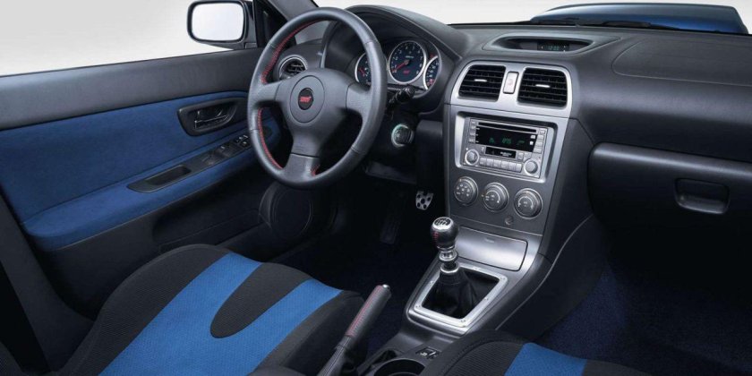 Субару Impreza WRX STI 2005