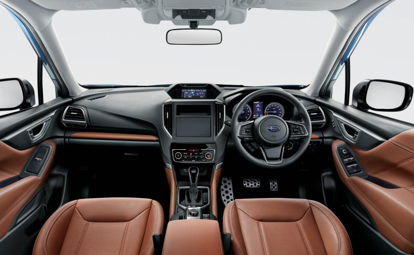 Субару Форестер 2022 салон