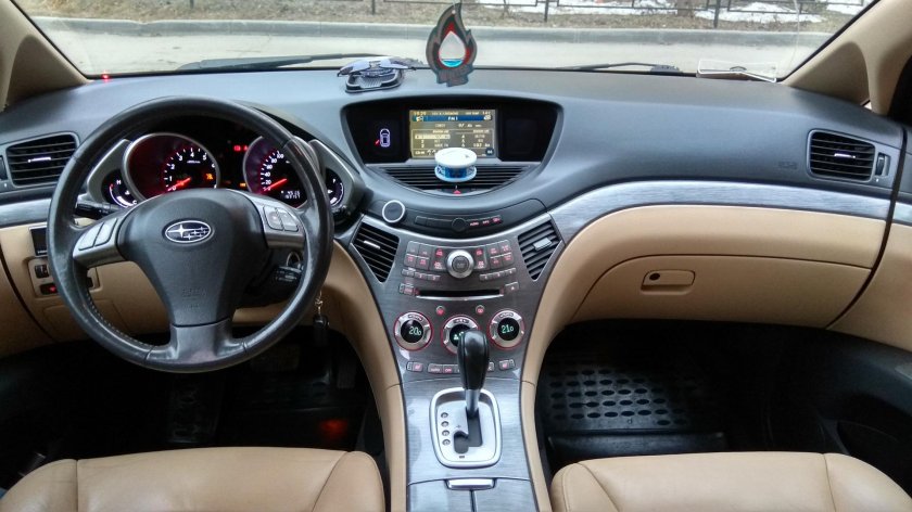 Subaru Tribeca b9 салон