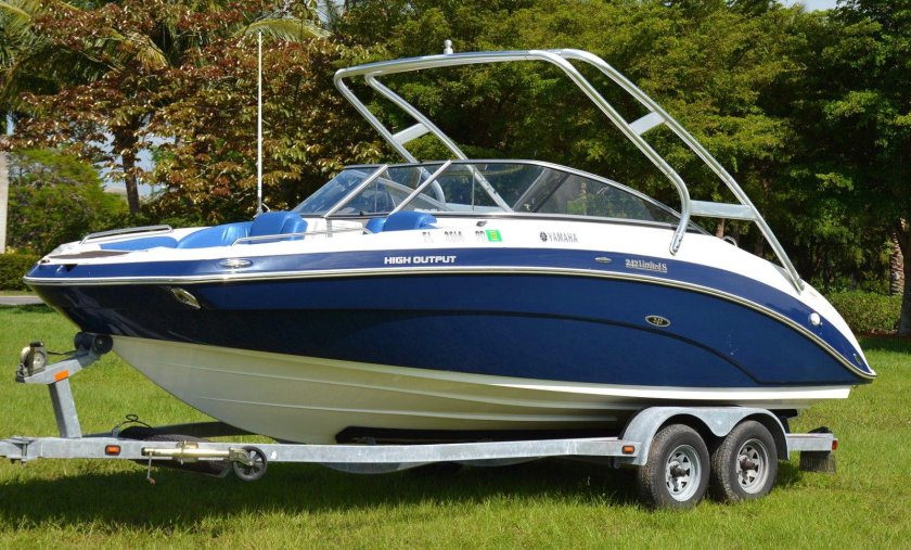 Катер Yamaha ar240