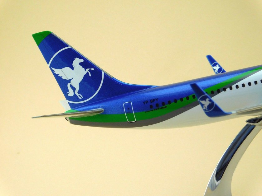 Самолет Pegas Fly 737 900