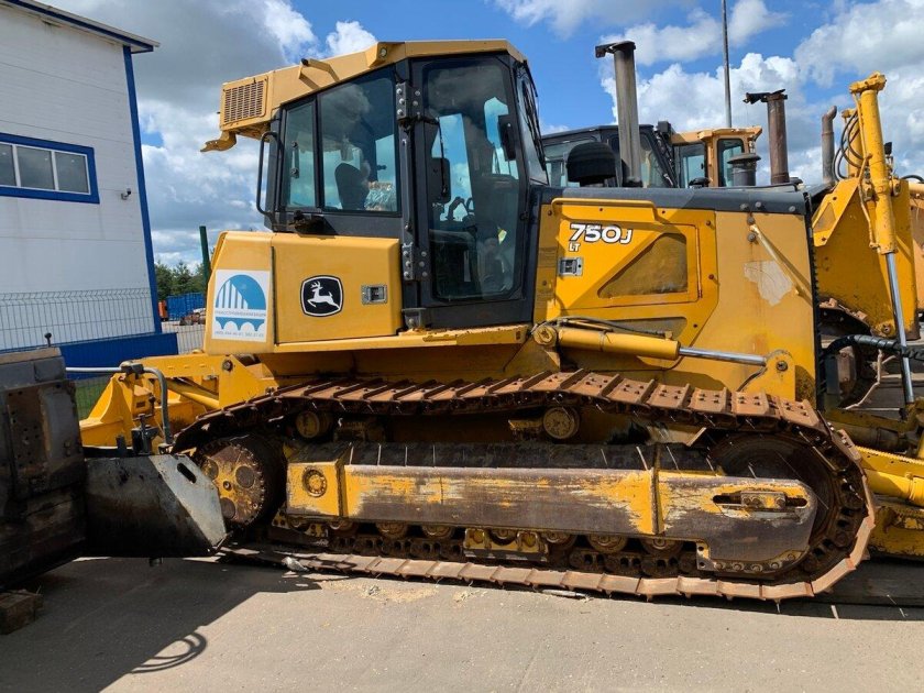 Бульдозер 750j john deere