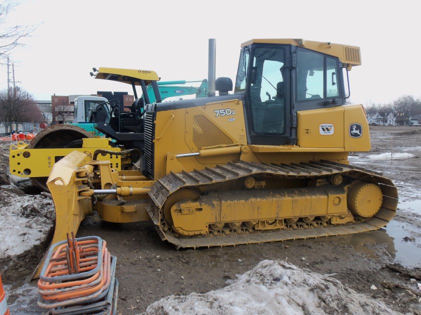 Бульдозер 750j John Deere