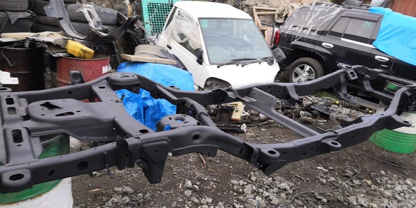 Chevrolet Tahoe рама