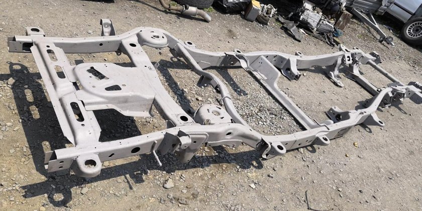 Chevrolet Tahoe рама