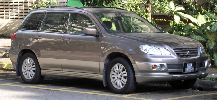 Митсубиси Аиртрек 2001