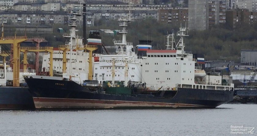 Танкер Генрих Гасанов