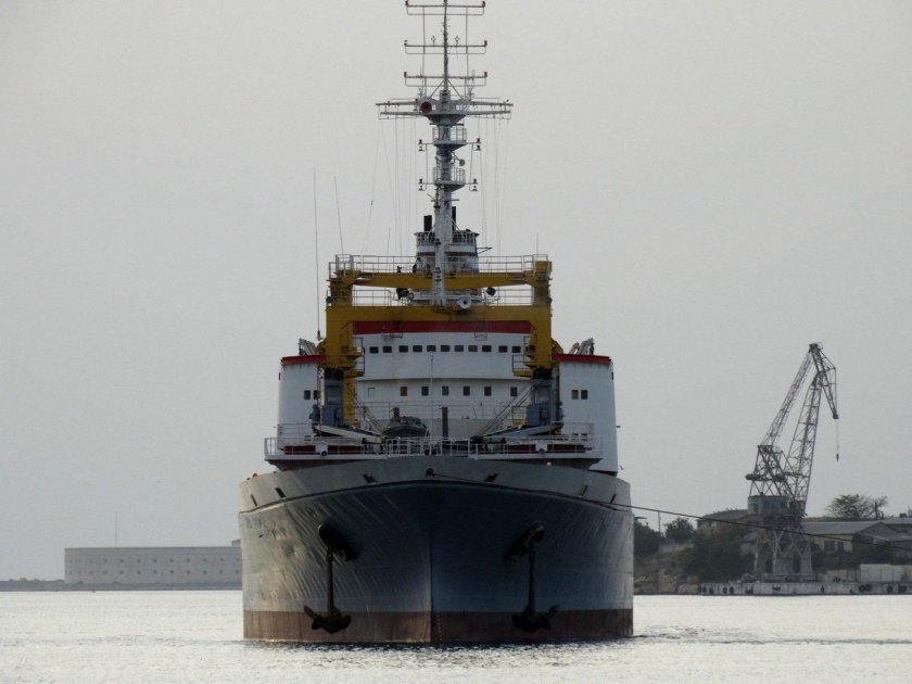 Морской танкер "Сергей Осипов"