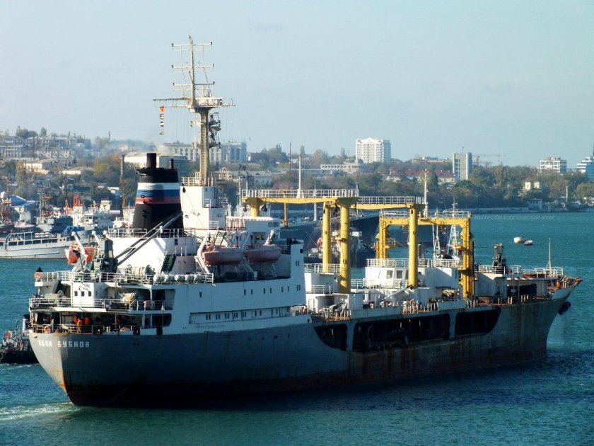 Морской танкер "Сергей Осипов"