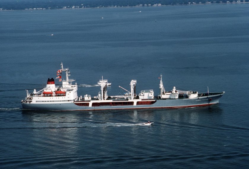 Танкер Генрих Гасанов