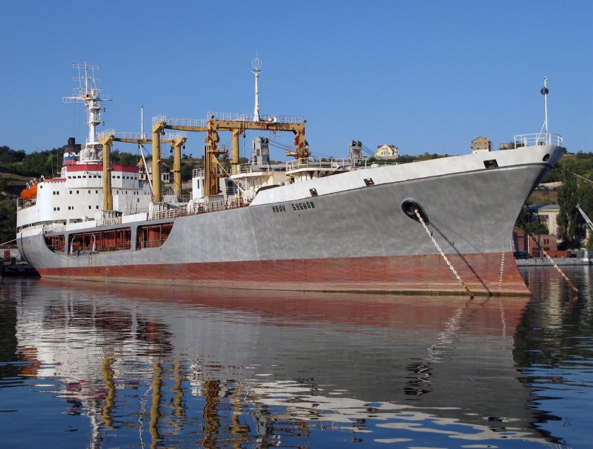 Танкер Сергей Осипов