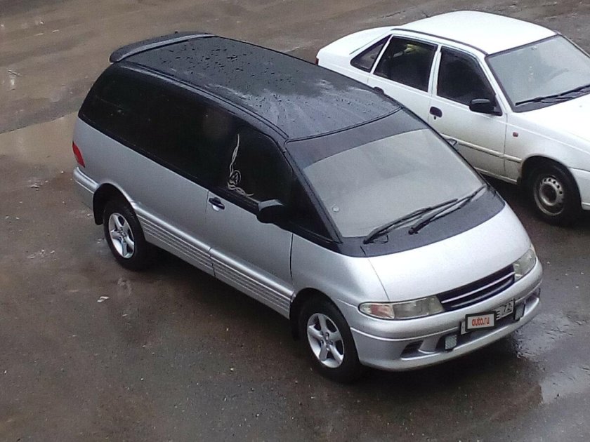 Тойота Estima Emina