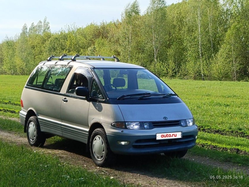Toyota estima lucida