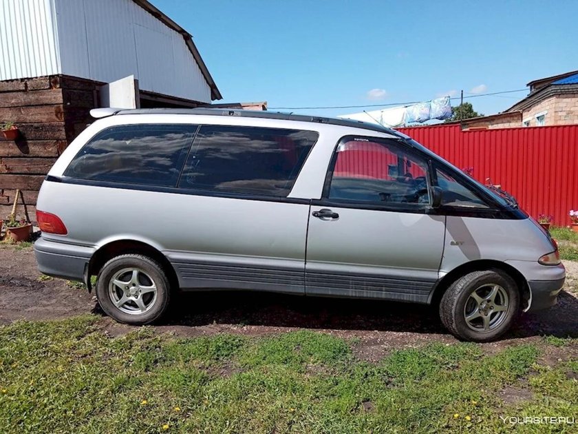 Тойота Люсида 2.2 дизель