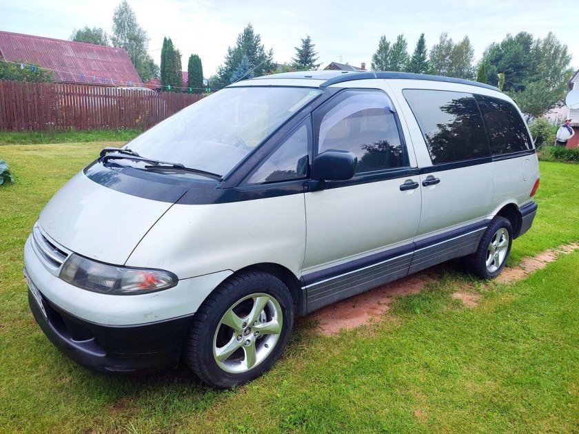 Тойота Эстима 1 поколение