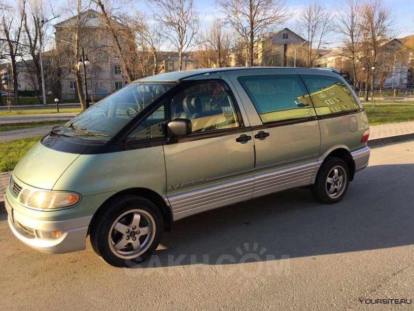 Тойота Эмина Люсида 1997