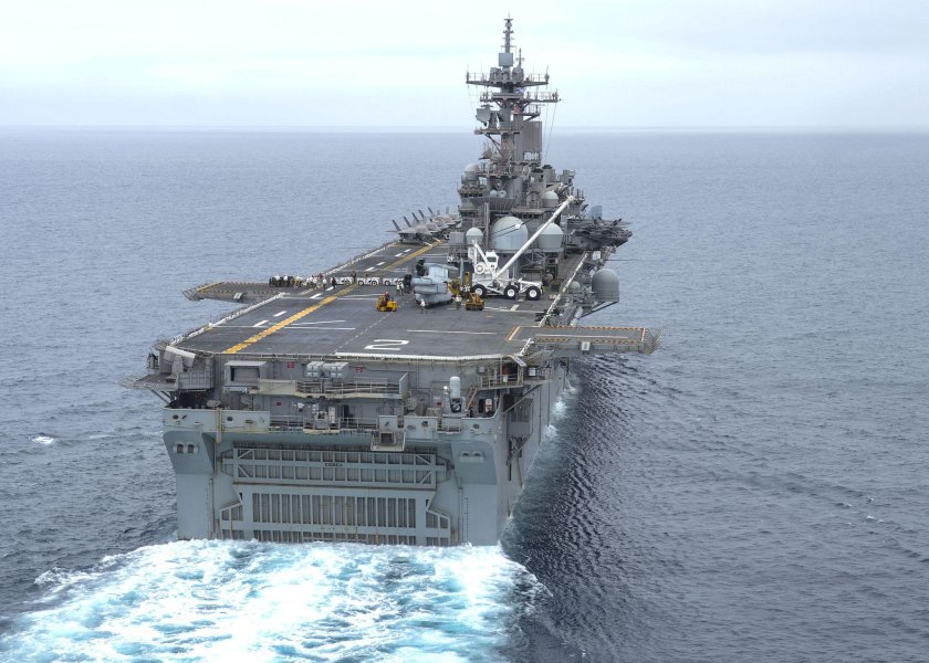 USS «Эссекс» (LHD-2)